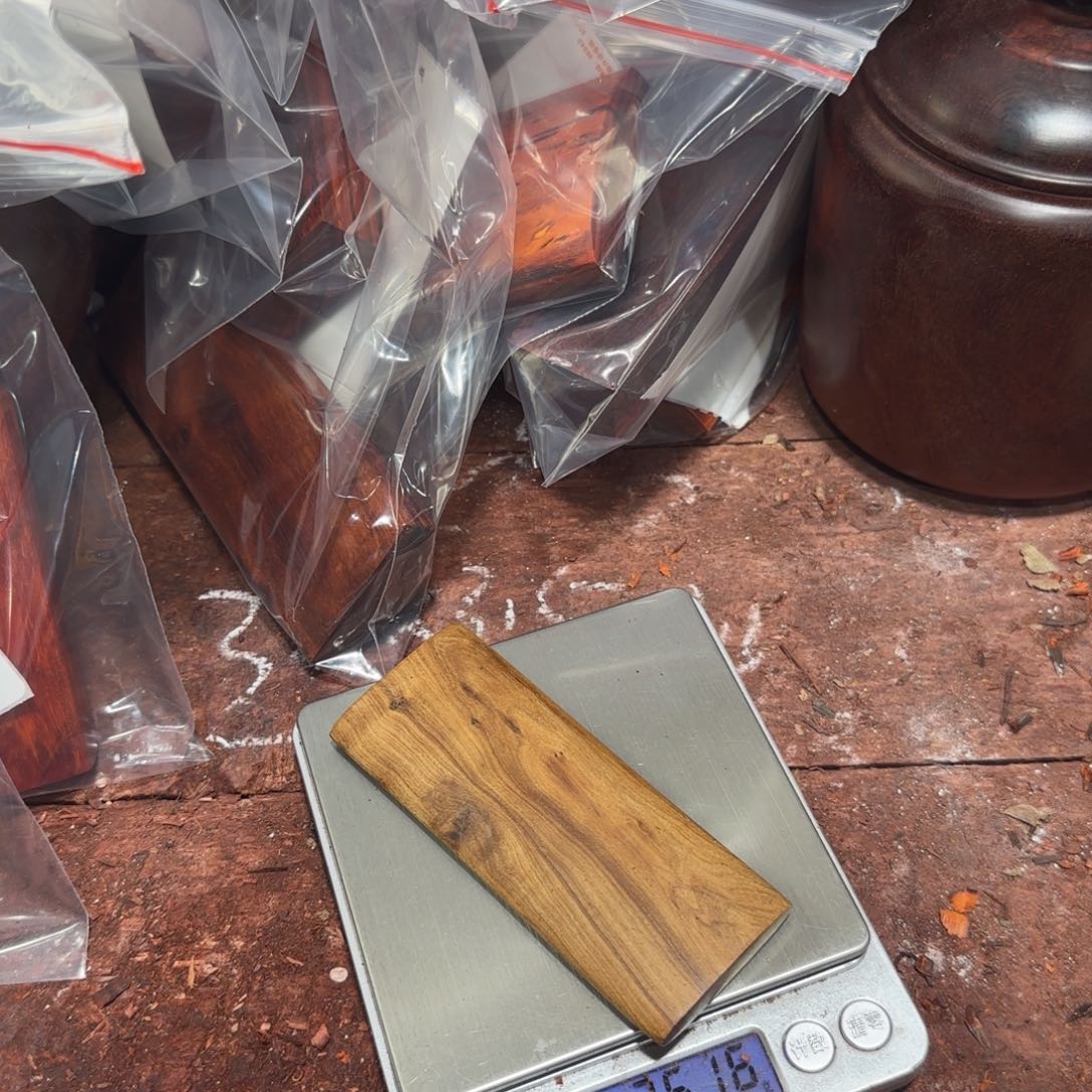 大***军木印度迈索尔老山檀香老料