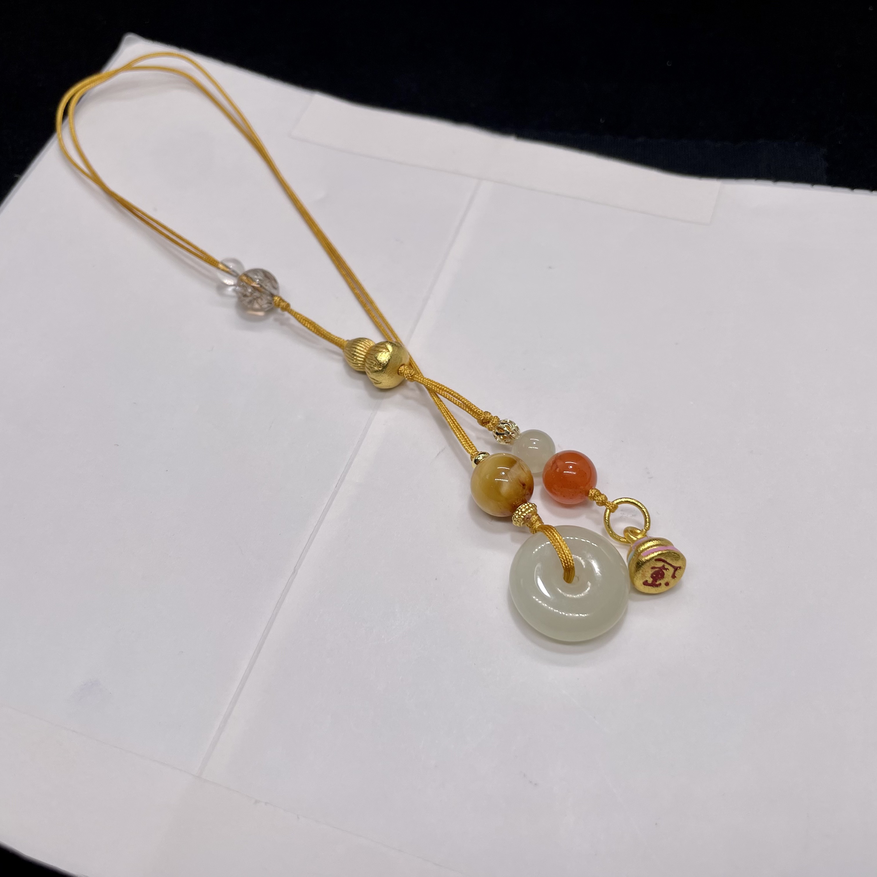 正矿区和田玉平安扣手机挂 KT25061003