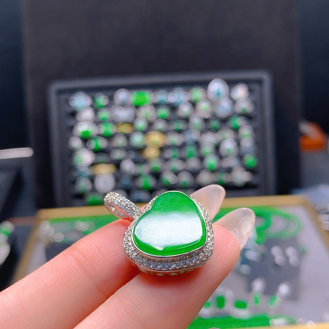 未镶嵌戒指翡翠天然翡翠