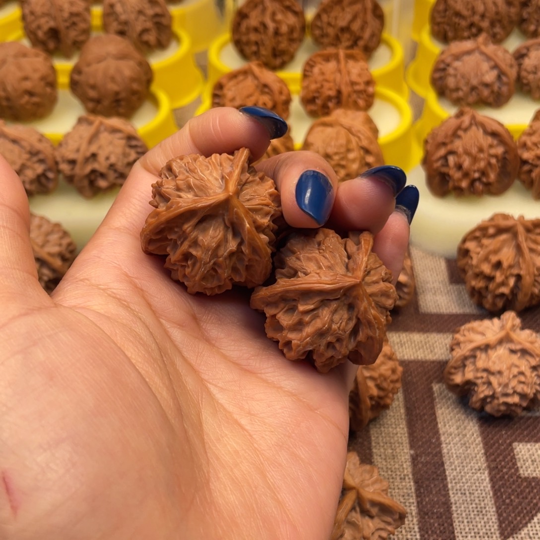 红****吊坠文玩核桃盘山三棱