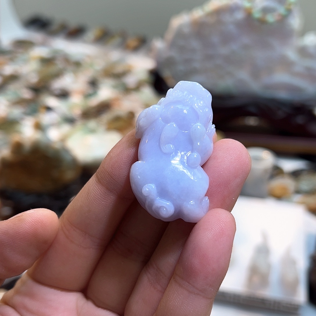 翡翠未镶嵌颈饰挂件