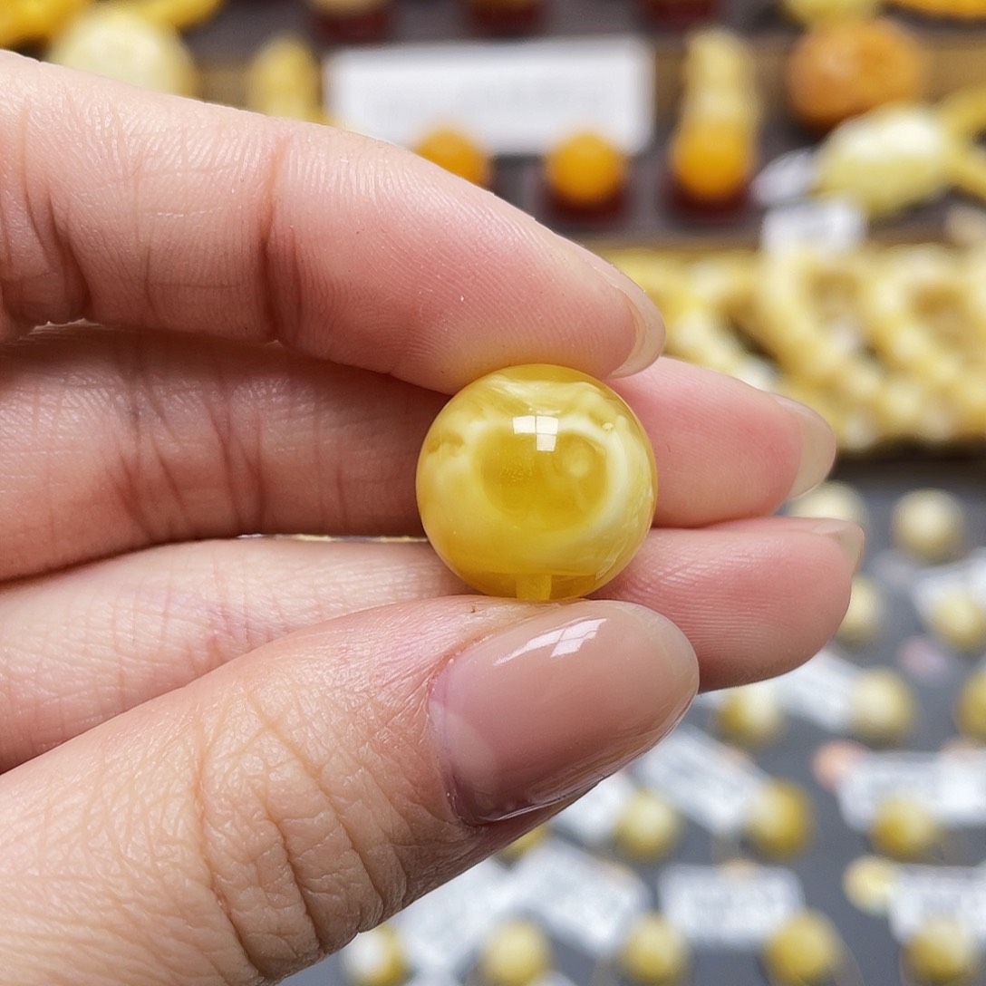 琥珀裸石未镶嵌蜜蜡圆珠15mm微瑕