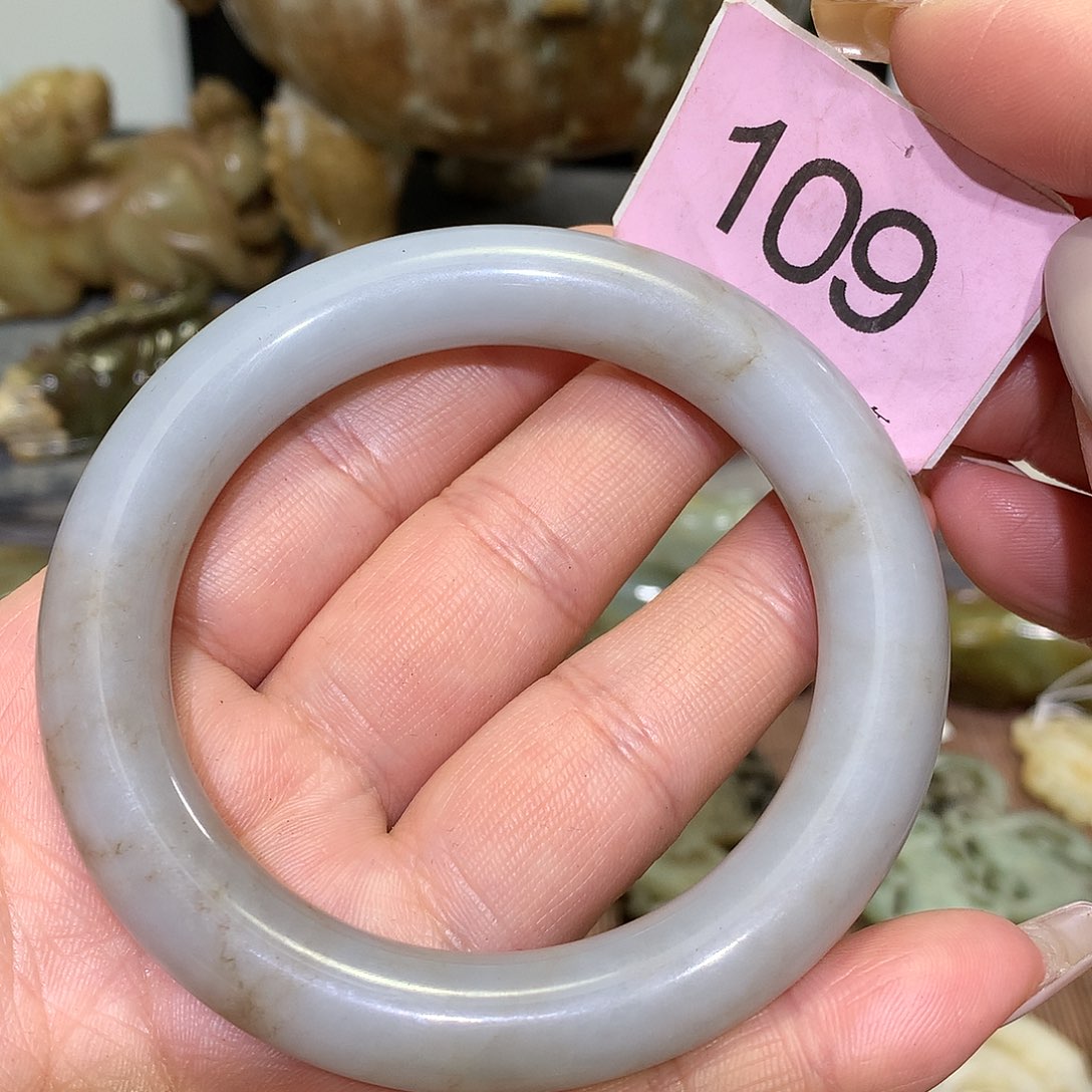 颈饰未镶嵌和田玉一**风