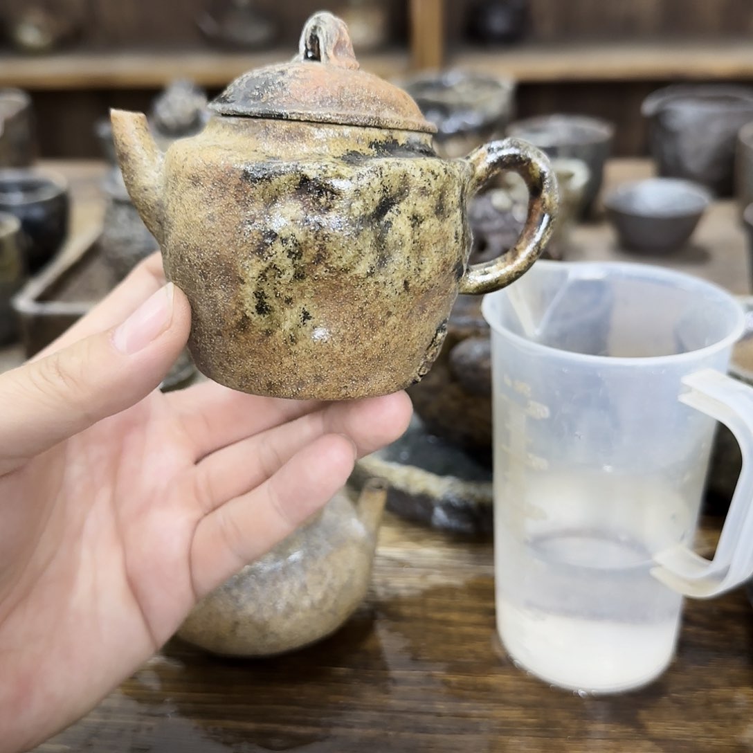 柴烧手捏壶自然落灰裸烧