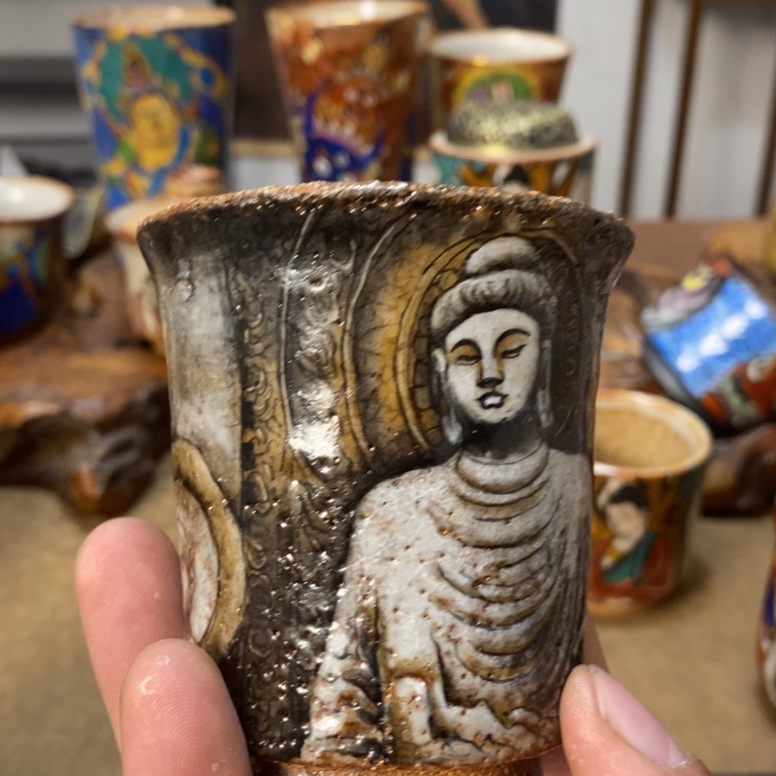 手工制作的一个云冈石窟画片