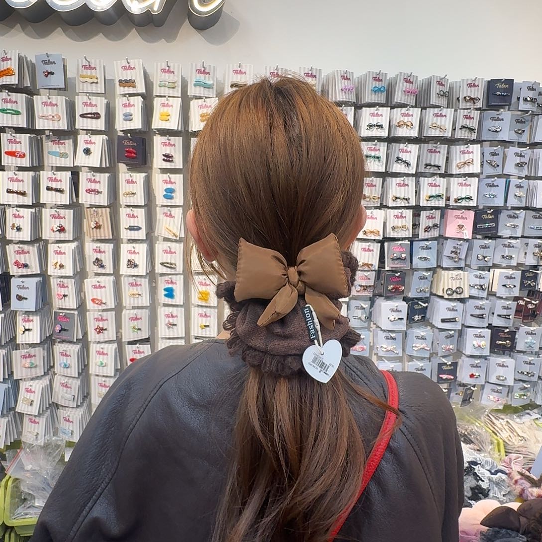 布艺非金属咖色蝴蝶结发圈