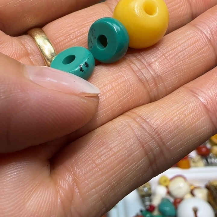 Y***子吊坠柏香籽/百香籽