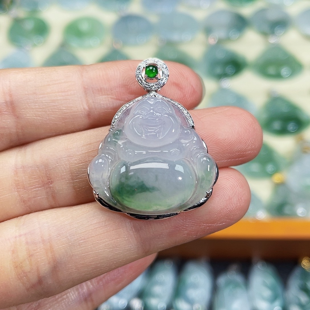 翡翠颈饰18K金镶嵌吊坠