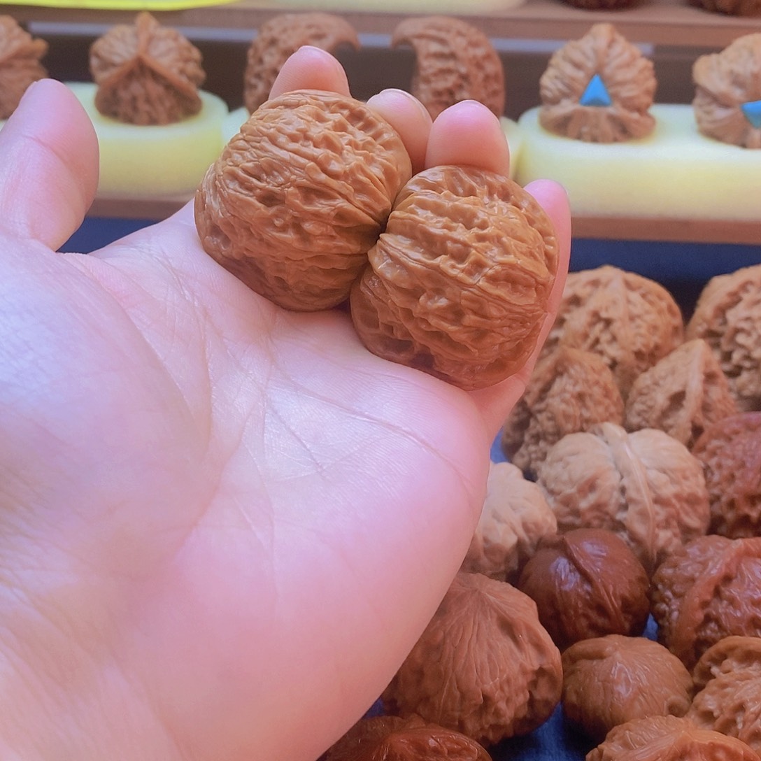 文玩核桃把件全品正磨40