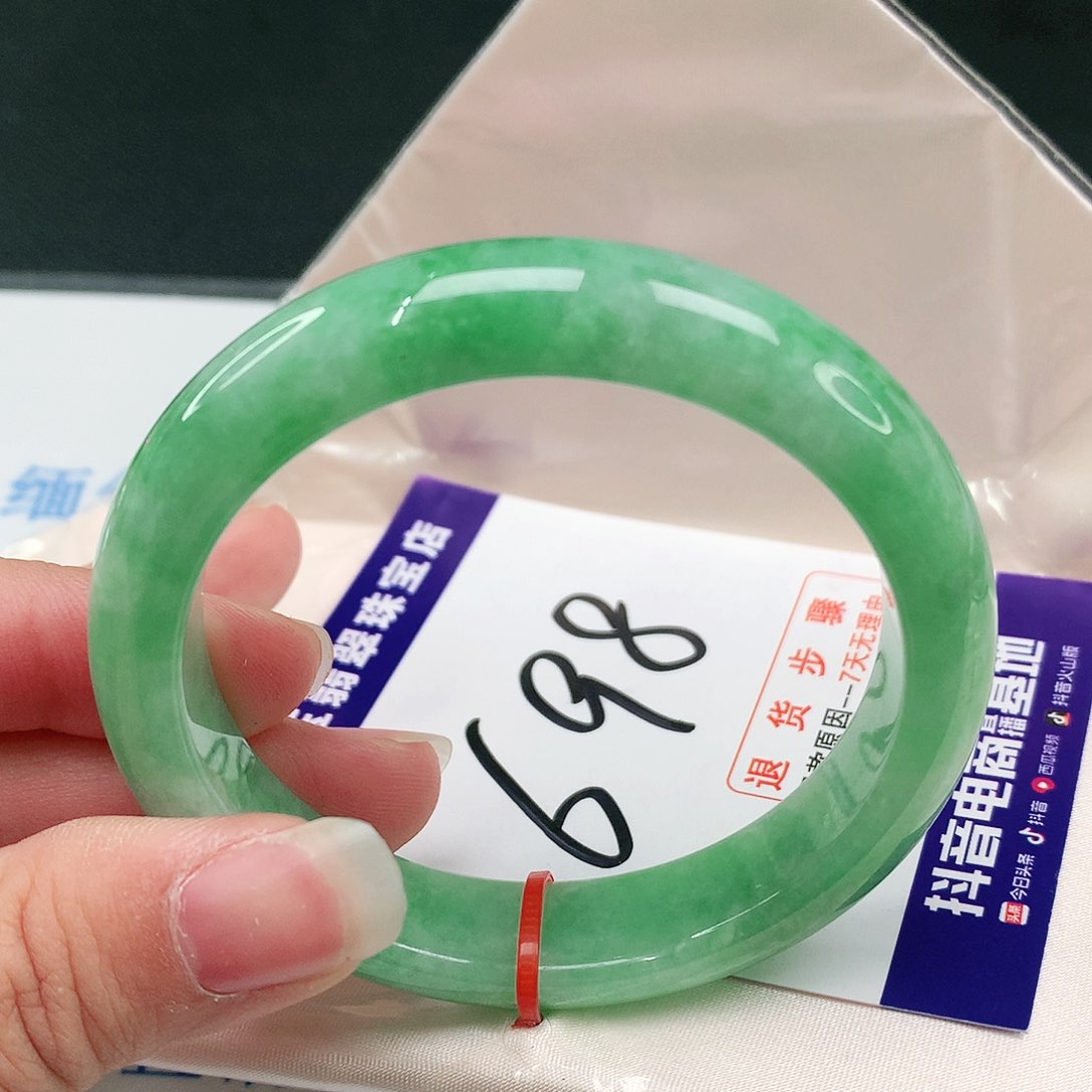 翡翠未镶嵌手镯翡翠