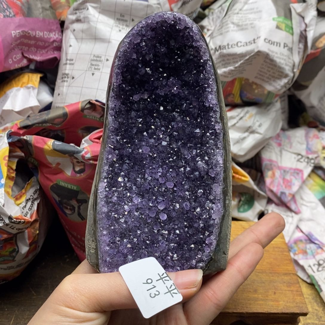 紫晶乌拉圭未镶嵌