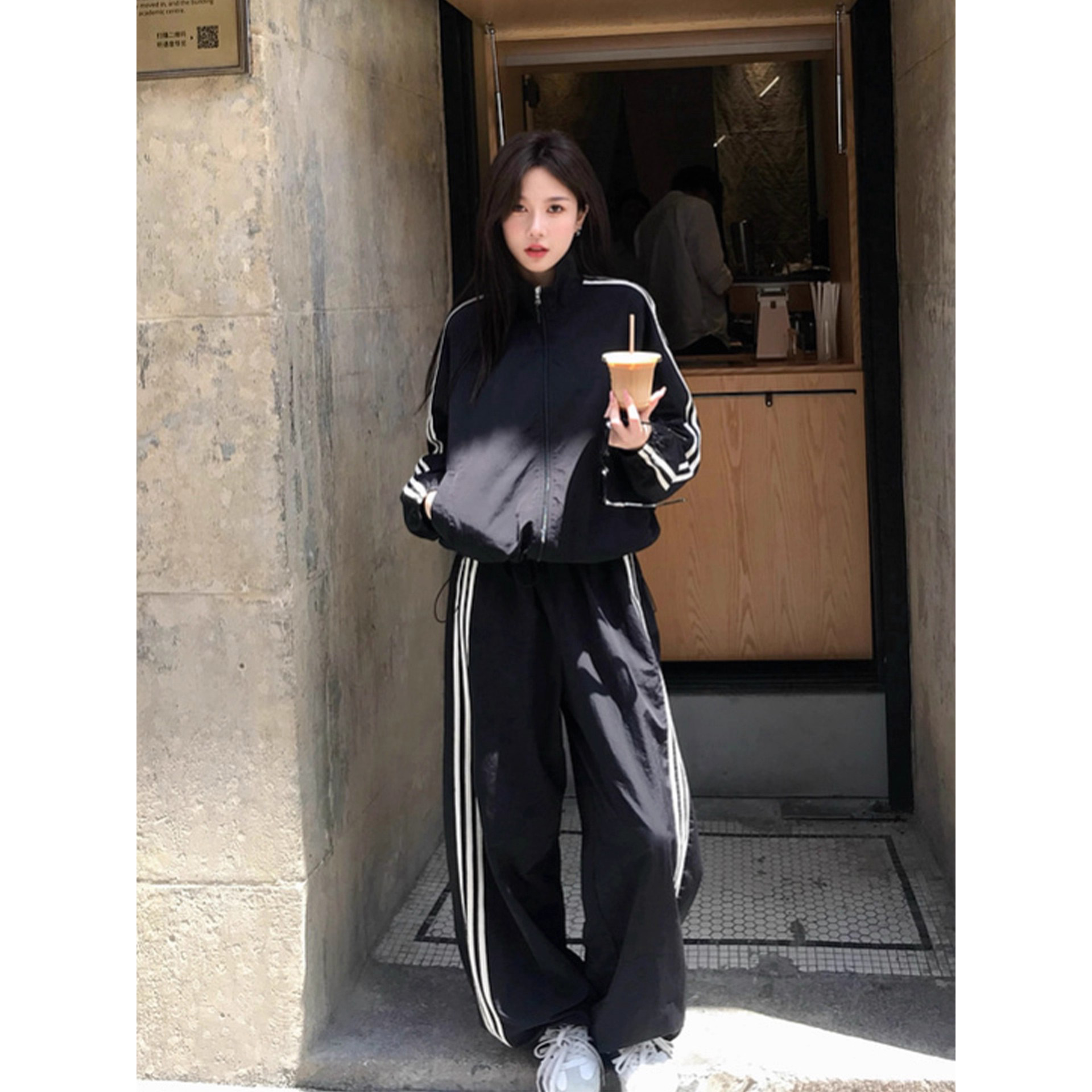 高级感冲锋衣运动套装女秋冬季宽松户外跑步登山外套阔腿裤两件套