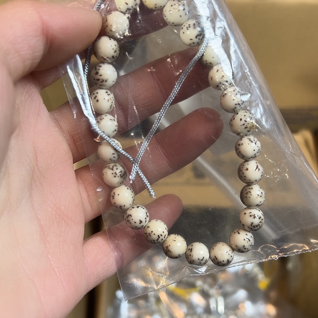 星月菩提吊坠9的手持，403