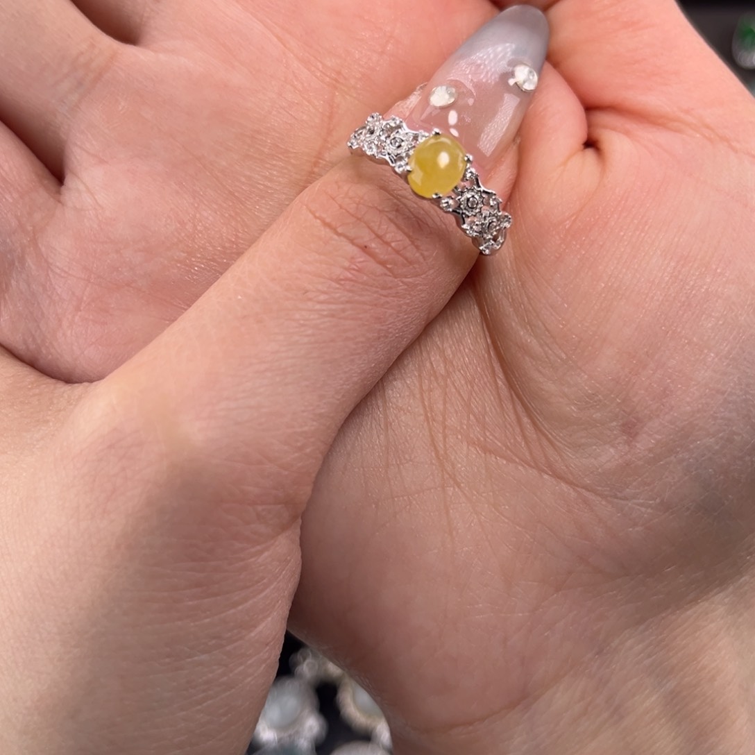 翡翠戒指银S925镶嵌69999