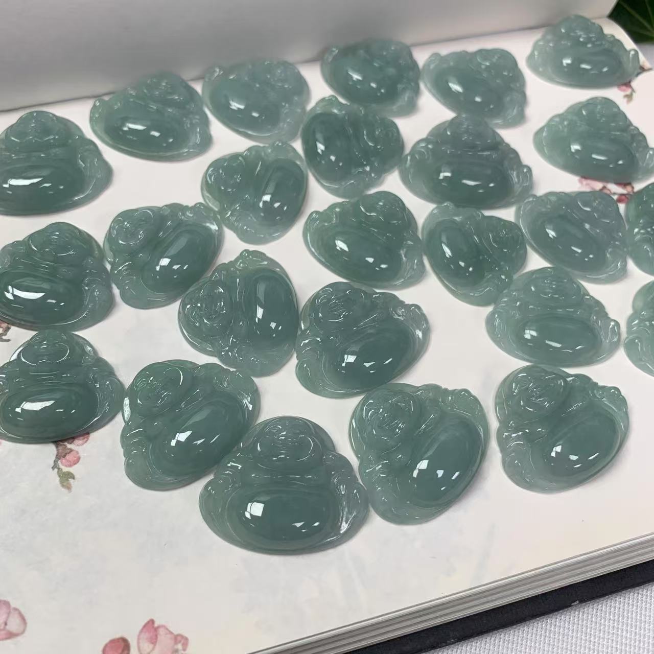 天然A货翡翠上新浅蓝水时尚精致百塔翡翠佛公玉坠-多样性发其一
