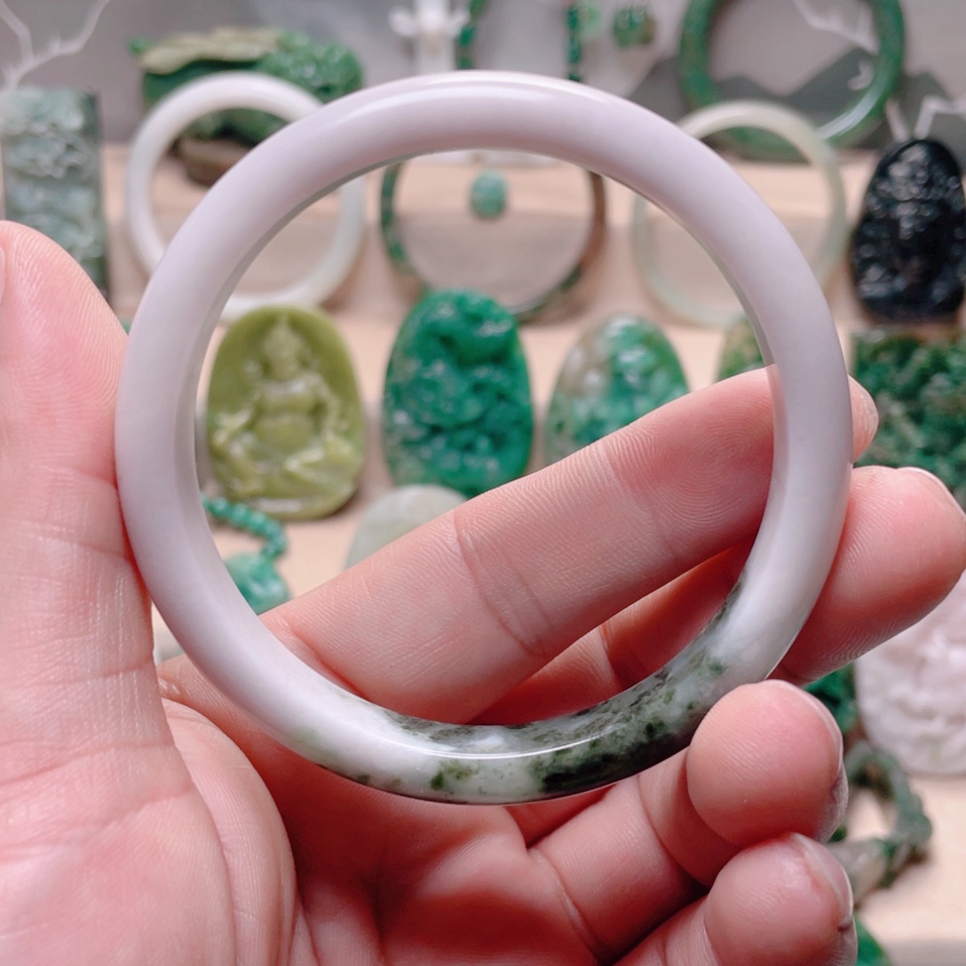 独山玉未镶嵌手镯