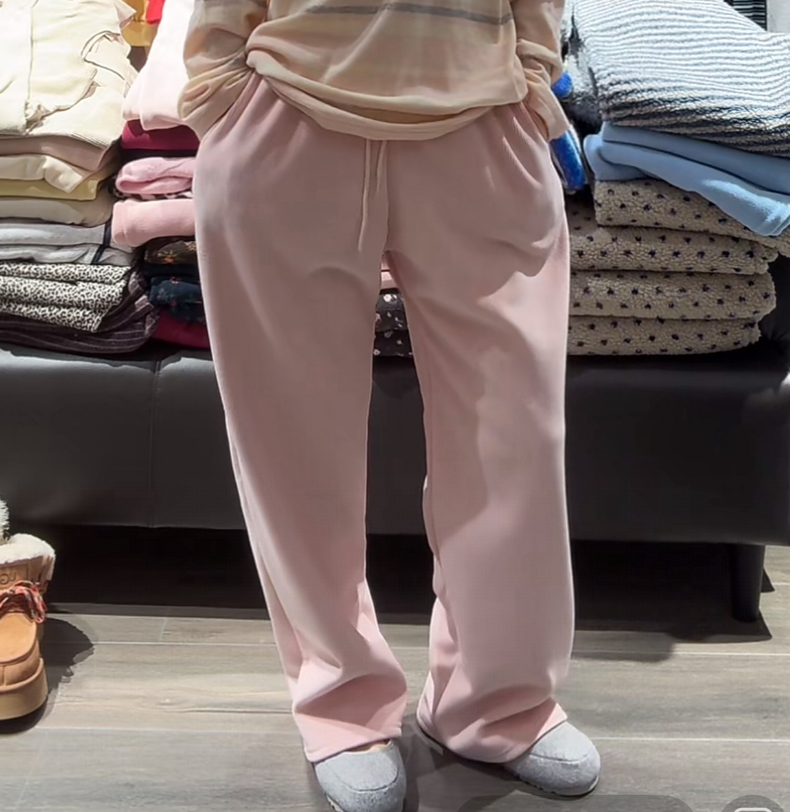 舜 韩代正品粉色条绒直筒休闲卫裤