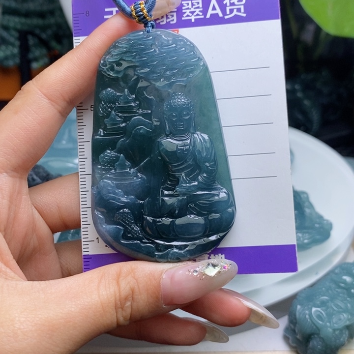 【闪购商品】翡翠未镶嵌颈饰……