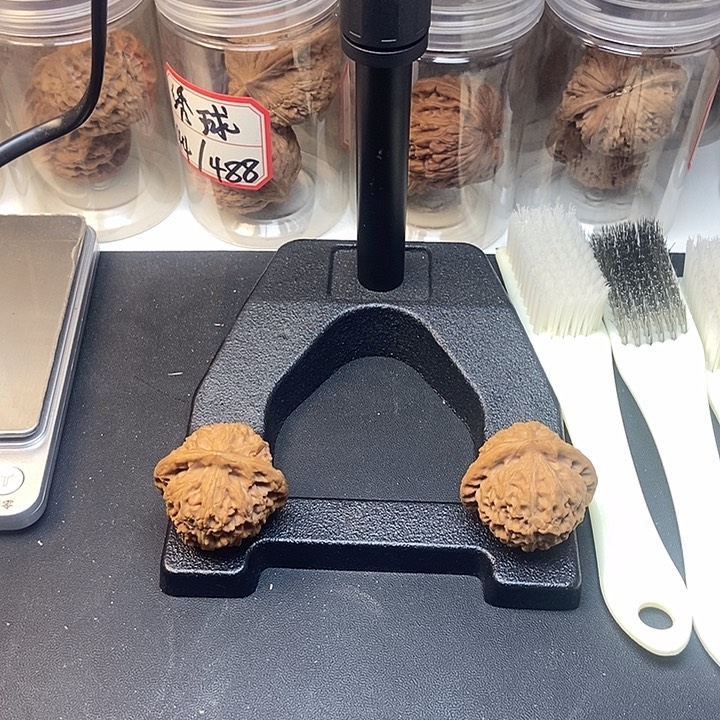 文玩核桃吊坠宫灯