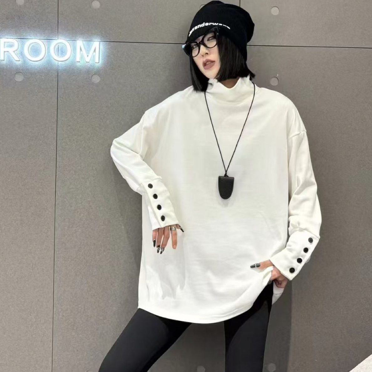 秋冬新款中长款德绒显瘦宽松长袖纽扣设计打底秋冬季女装打底