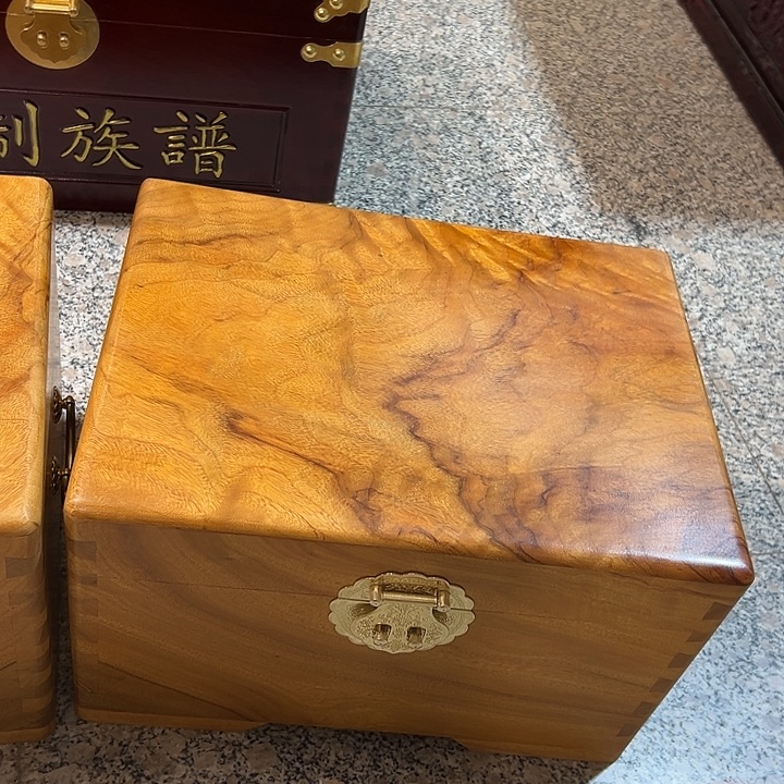 老料红樟箱子加厚的