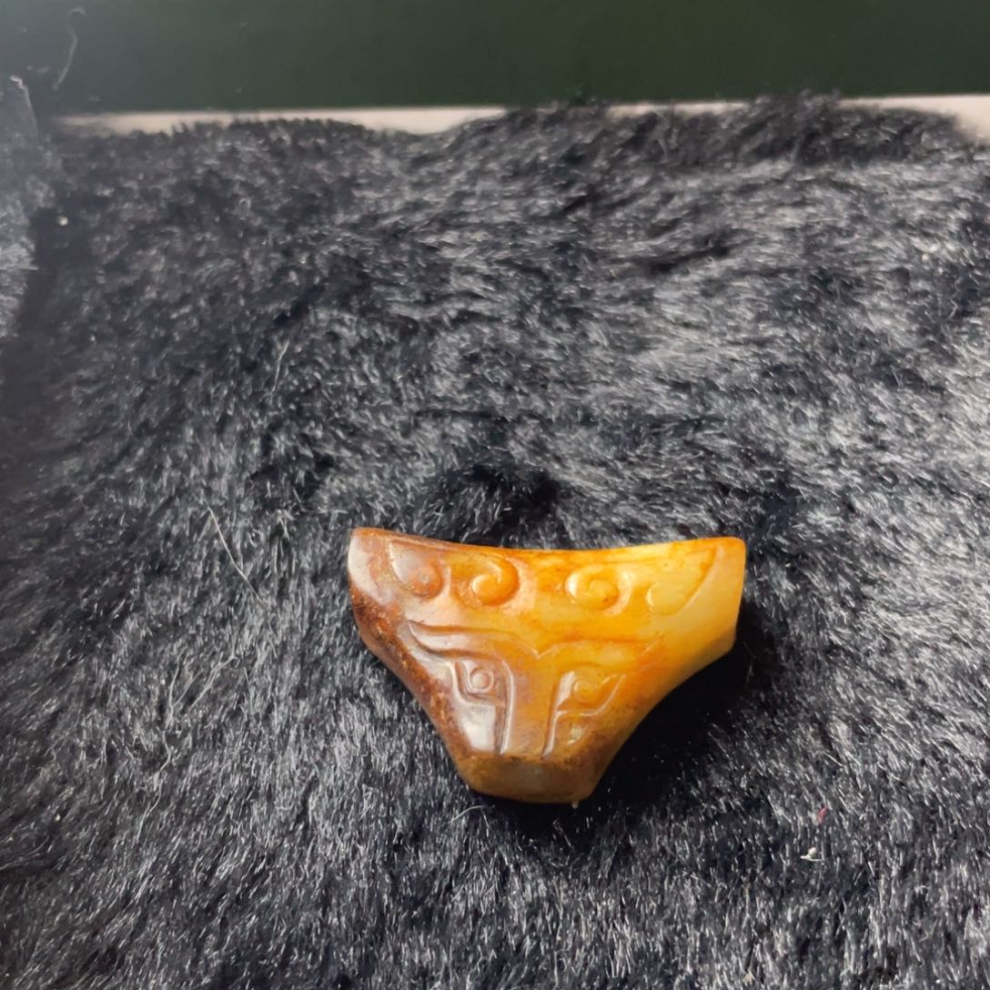 丽***漆和田玉未镶嵌挂件