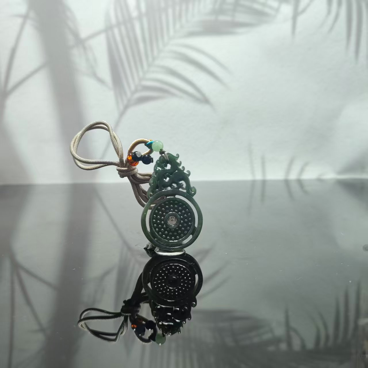 X和田玉仿古龙吊坠0124