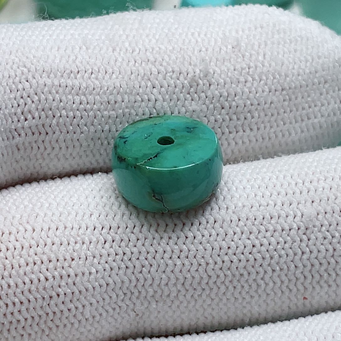 绿松石颈饰未镶嵌