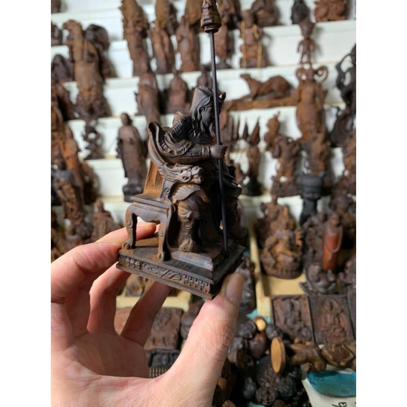高货哦 太行崖柏雷击木10x6公分坐姿春秋关二爷手摆件