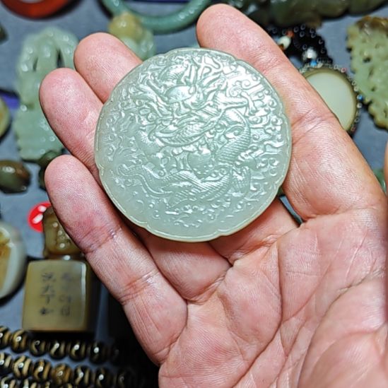 颈饰未镶嵌和田玉财*来