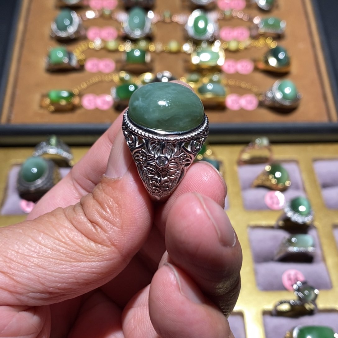 和田玉（碧玉）戒指未镶嵌
