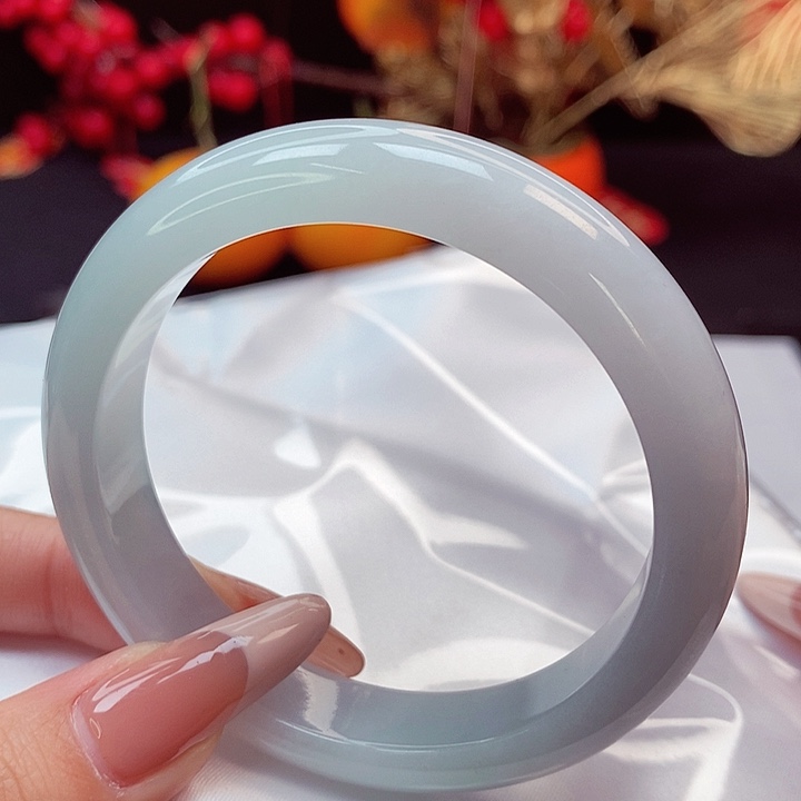 翡翠手镯未镶嵌57圈