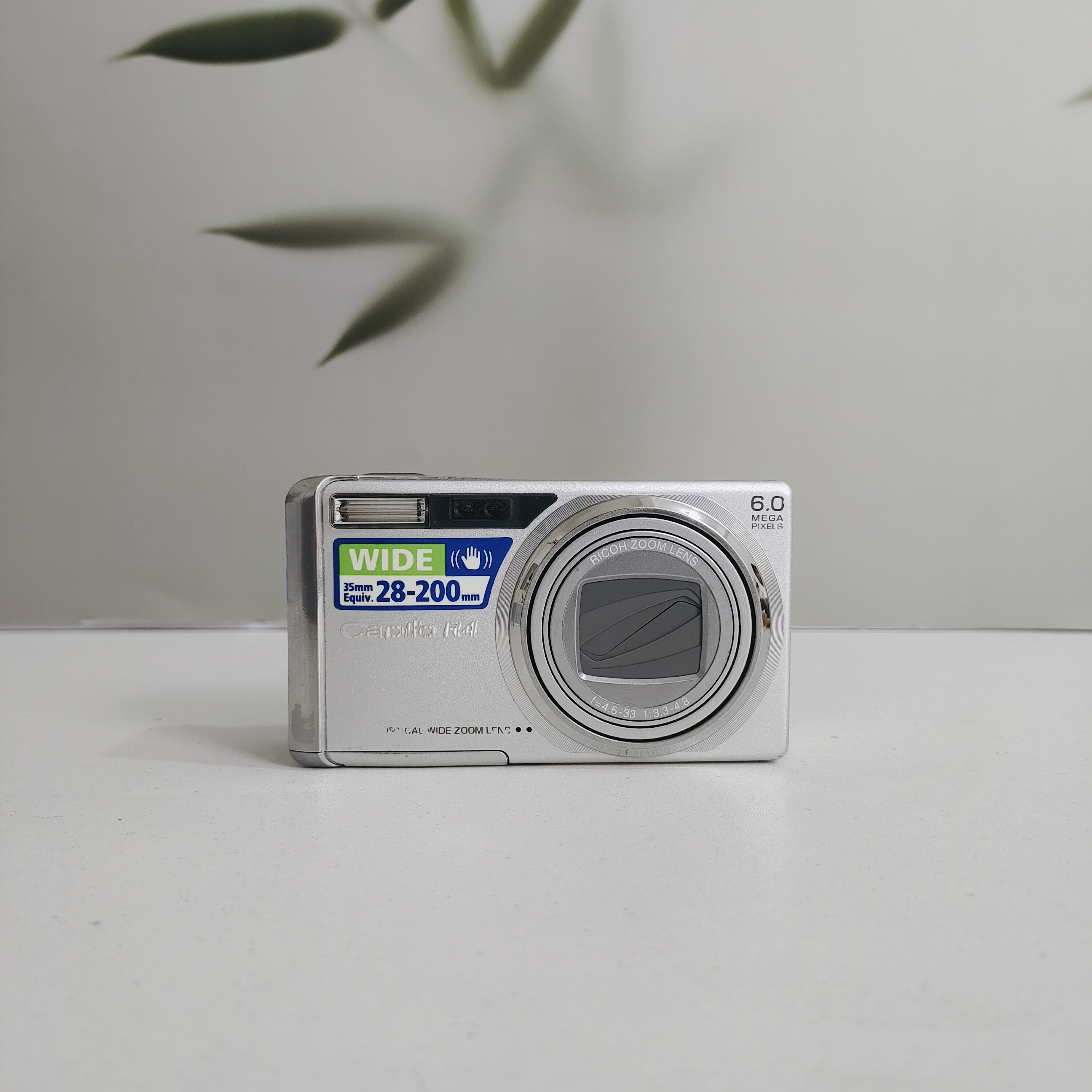 9新 Ricoh/理光 r4 ccd相机 600万像素7倍光学变焦冷白清晰