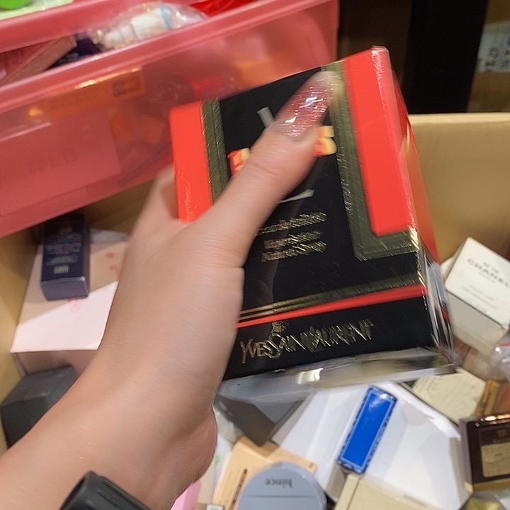 Z***z花岗石铁合金中古香水沐浴露持久留香