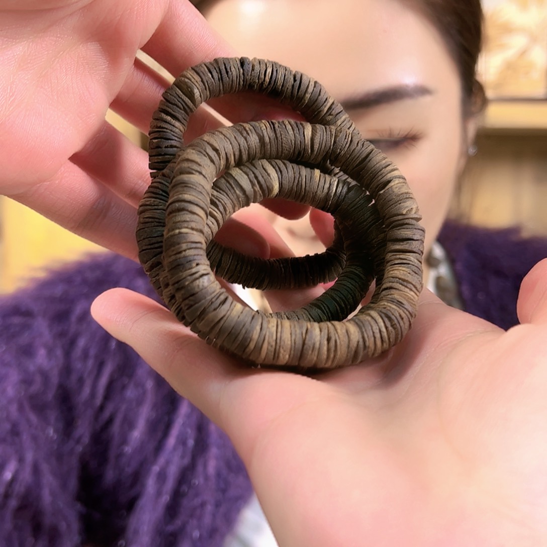 沉香手串白棋1.0片片珠单圈12克+多样性发货一条