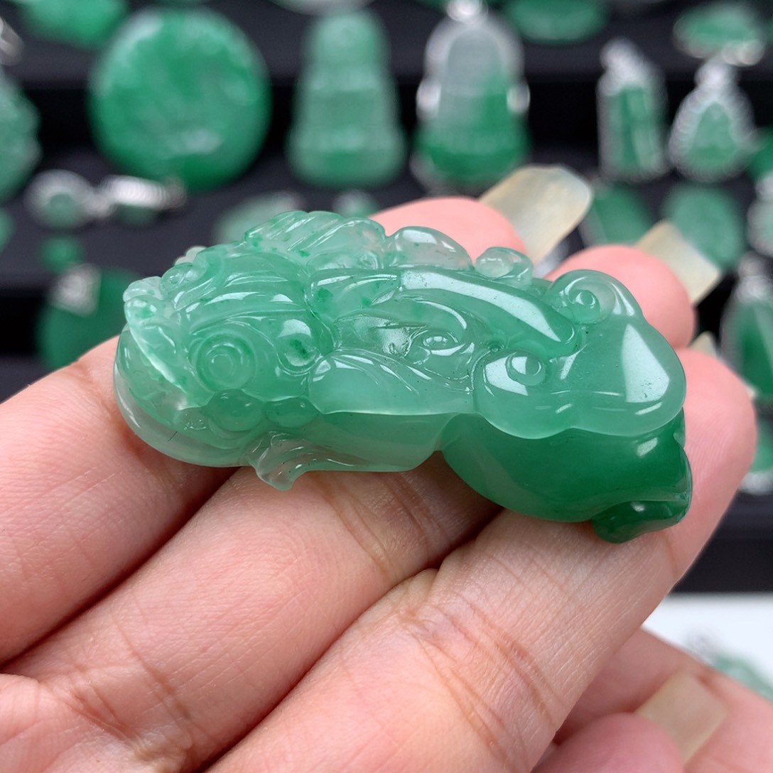未镶嵌吊坠石英质玉（非洲翠）