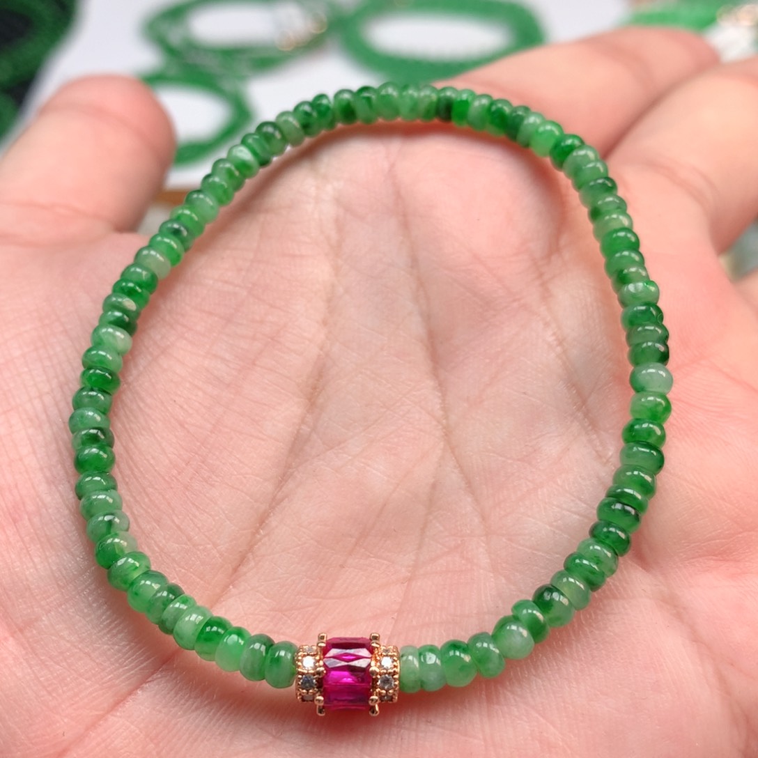 翡翠手链未镶嵌翡翠