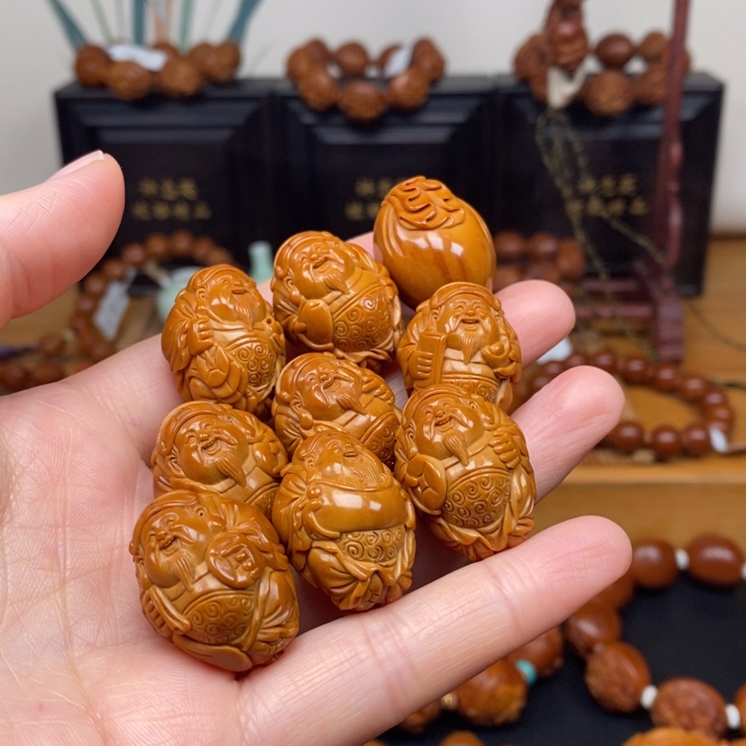 手串橄榄核曹华老师八宝财神