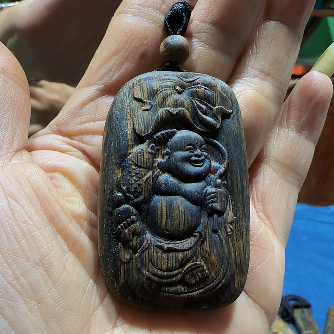 沉香沉香碎屑海南白奇乌身老料渔佛带绳14.7克