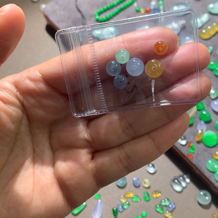 翡翠裸石珠子不奖赏