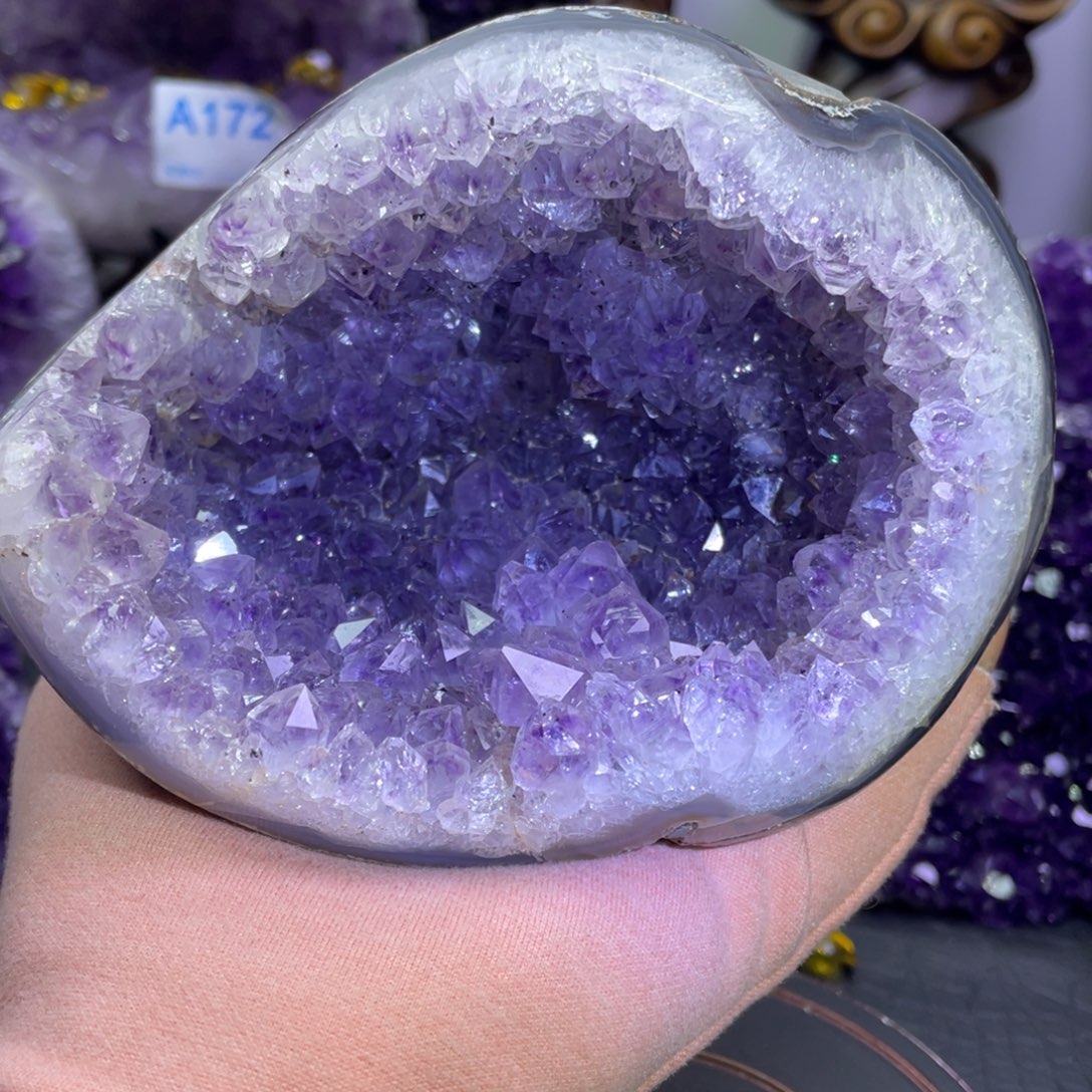 紫晶未镶嵌大型摆件（非配饰）