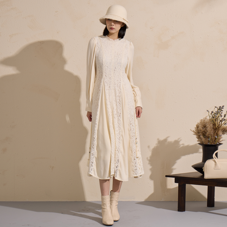 西町村屋法式连衣裙女装2025冬新款蕾丝拼接裙子含腰带XHAD10633