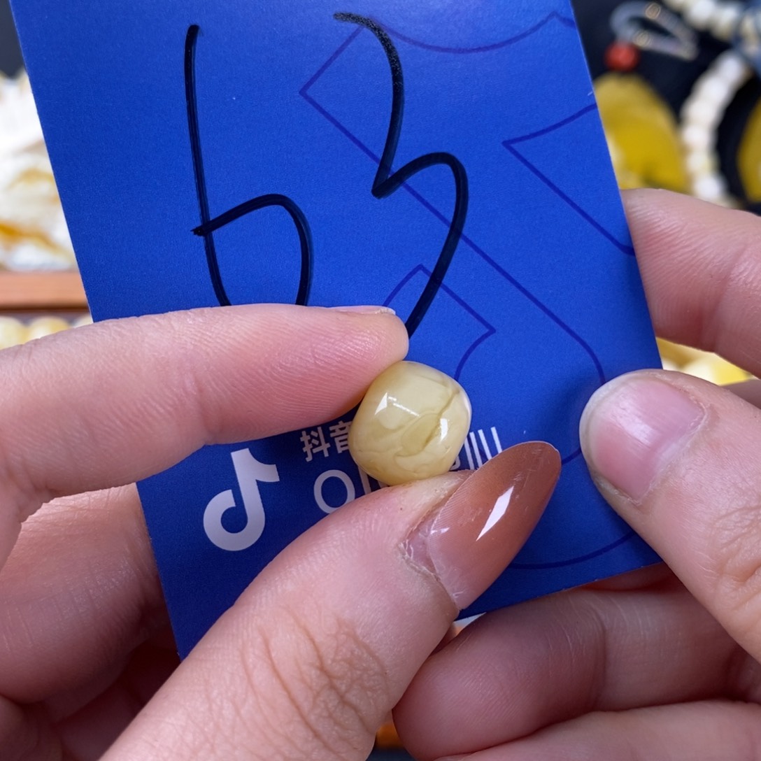 蜜蜡裸石未镶嵌゛**ゝ蜜蜡