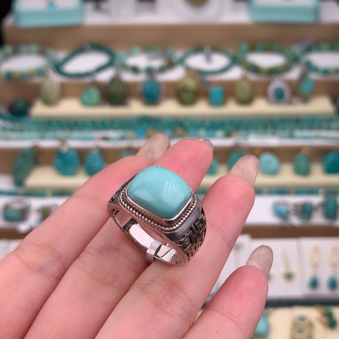 嘿***国绿松石未镶嵌戒指