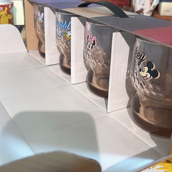 瓷片Qetyioudsbkfcjghkjjhg