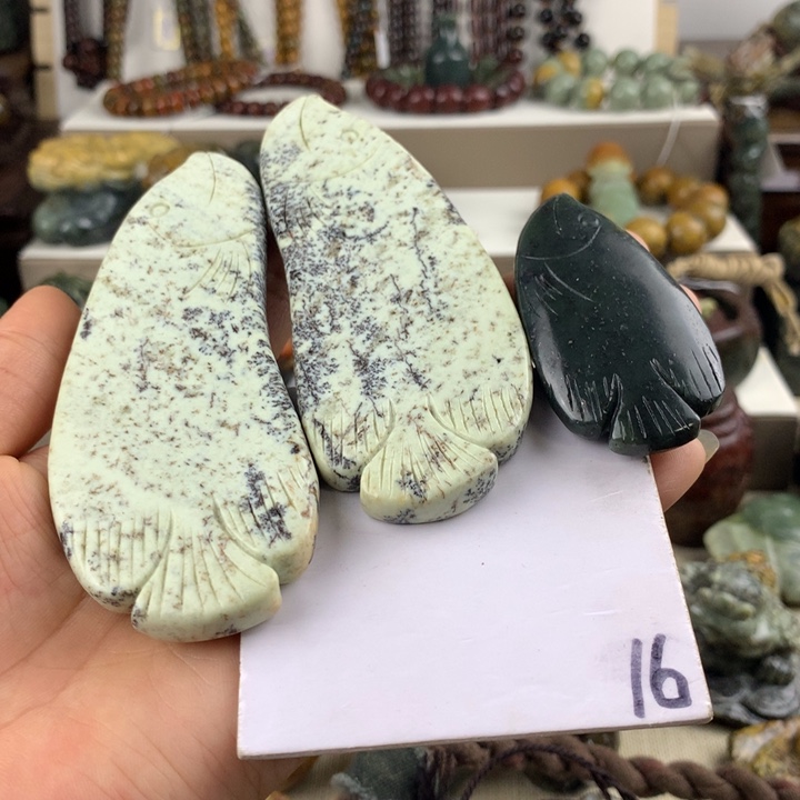 花***海岫岩河磨玉（透闪石质玉）未镶嵌珠宝奇石