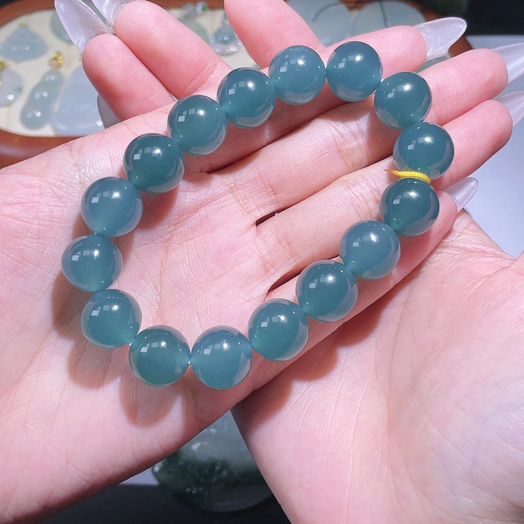 翡翠手串未镶嵌危 手串