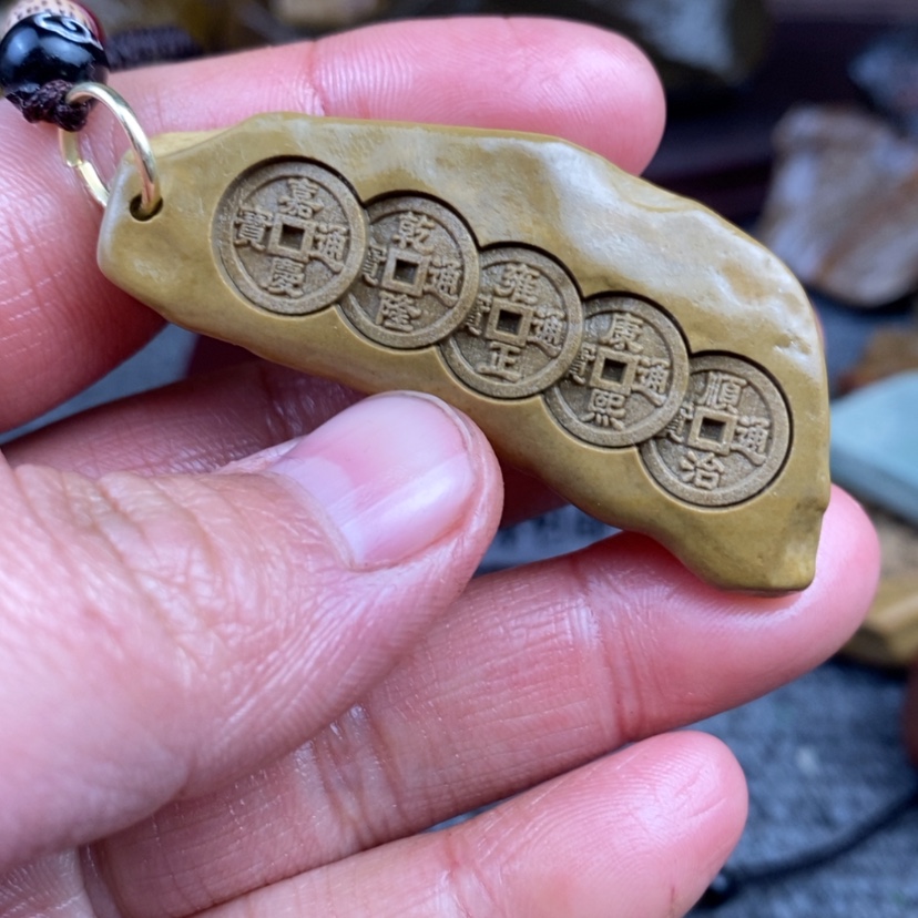 【闪购商品】原石雕刻手把件