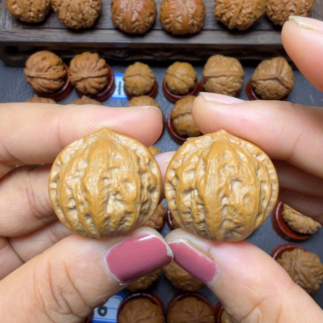 浅***妆文玩核桃把件28尺帝王龙脊