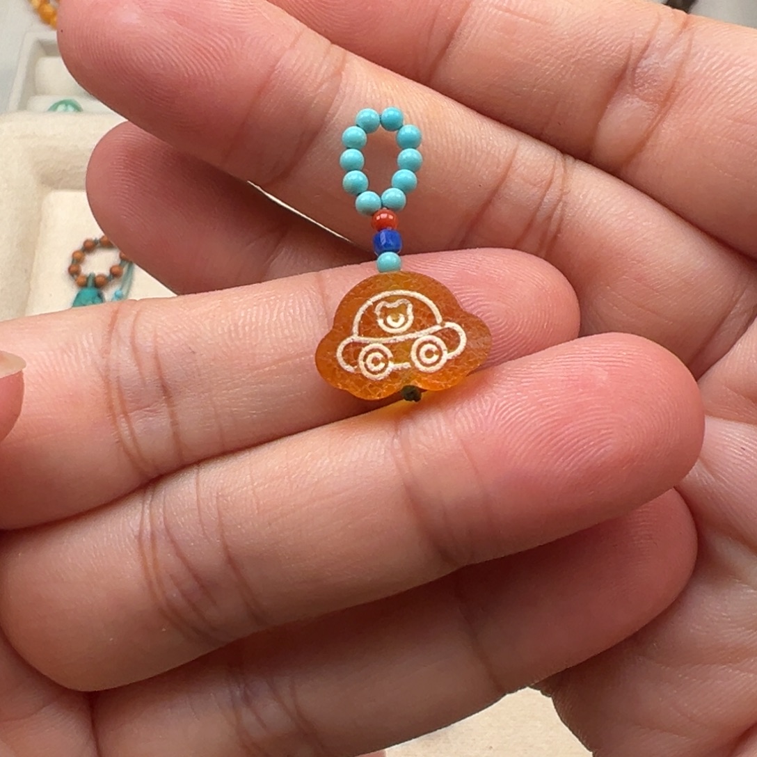 琥珀未镶嵌吊坠(不含链)